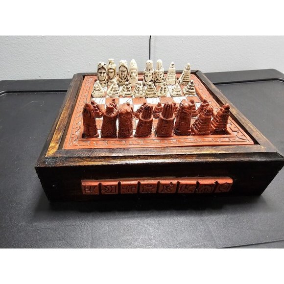 Vintage Mayan Aztec 7" Board Stone Wood Chess Set Handmade Red Drawer - Picture 6 of 10